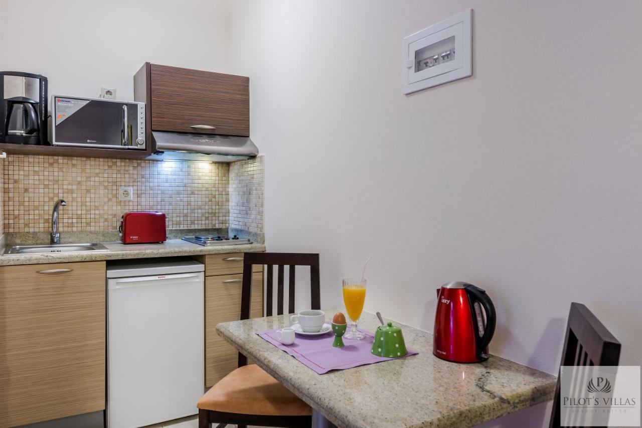 Pilot'S Villas Luxury Suites Hersonissos  Esterno foto