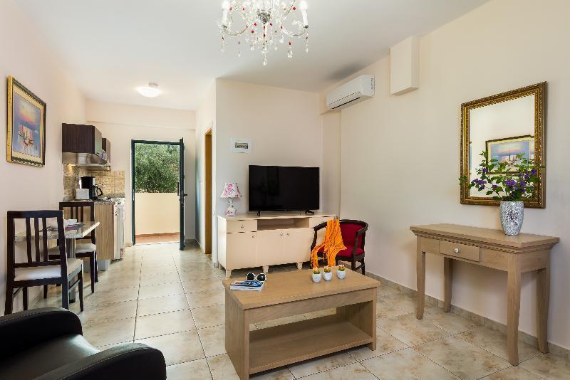 Pilot'S Villas Luxury Suites Hersonissos  Esterno foto