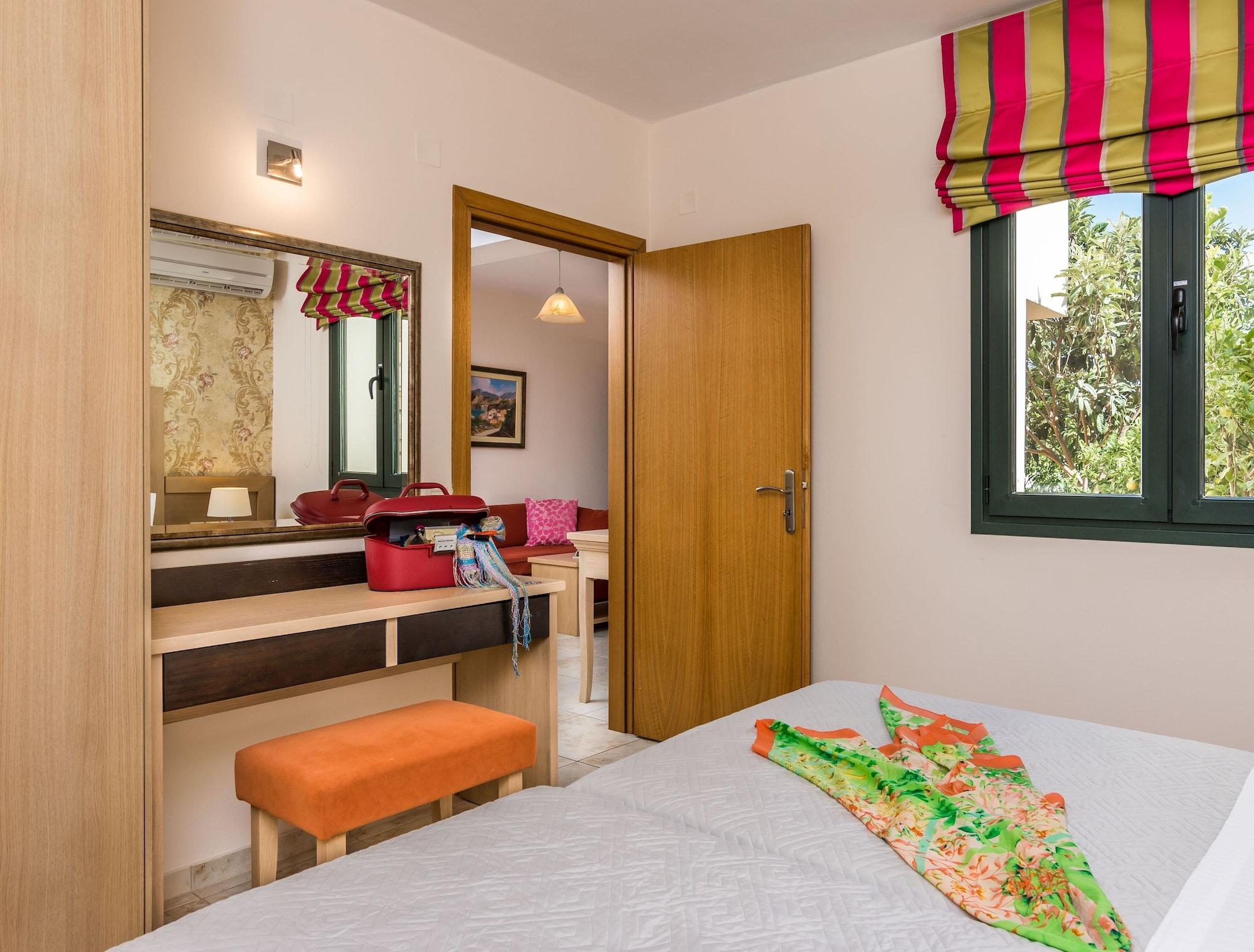 Pilot'S Villas Luxury Suites Hersonissos  Esterno foto