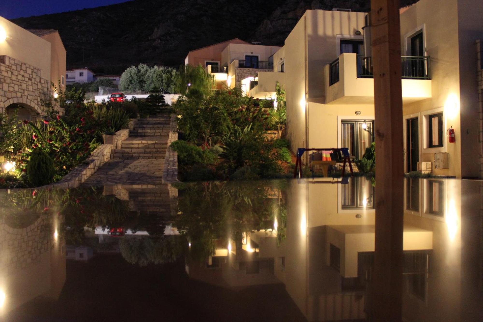 Pilot'S Villas Luxury Suites Hersonissos  Esterno foto