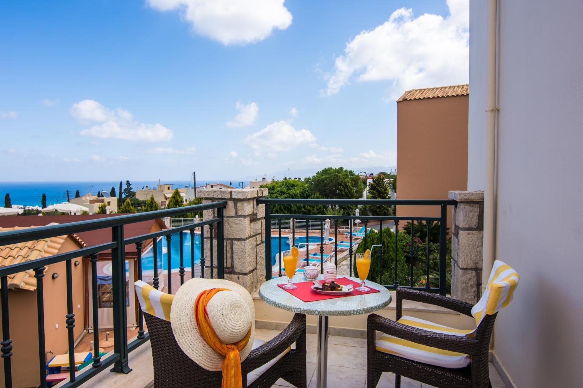 Pilot'S Villas Luxury Suites Hersonissos  Esterno foto